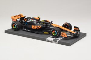 McLaren MCL60 #4 L. Norris 2nd Place Japanese GP 2023 Minichamps 1:18 537233504 Rășină - imaginea 4 din 7