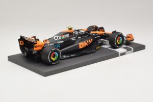 McLaren MCL60 #4 L. Norris 2nd Place Singapore GP 2023 Minichamps 1:18 537233404 Rășină - imaginea 2 din 7