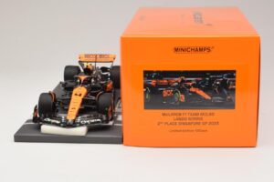 McLaren MCL60 #4 L. Norris 2nd Place Singapore GP 2023 Minichamps 1:18 537233404 Rășină - imaginea 6 din 7