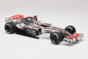 McLaren MP4/21 #3 K. Raikkonen 2006 Minichamps 1:18 530061803 Rășină - imaginea 4 din 7