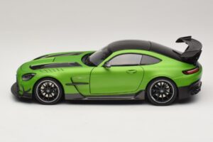 Mercedes AMG GT Black Series C190 Matt Green Metallic Minichamps 1:18 110032022 Metal - imaginea 4 din 8