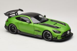 Mercedes AMG GT Black Series C190 Matt Green Metallic Minichamps 1:18 110032022 Metal - imaginea 6 din 8