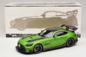 Mercedes AMG GT Black Series C190 Matt Green Metallic Minichamps 1:18 110032022 Metal - imaginea 8 din 8