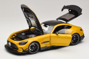 Mercedes AMG GT Black Series C190 Solarbeam Yellow Metallic Minichamps 1:18 110032021 Metal - imaginea 2 din 8