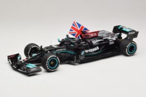 Mercedes AMG Petronas W12 E Performance L. Hamilton Winner British GP 2021 Minichamps 1:18 110211144 Rășină
