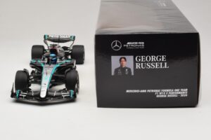 Mercedes AMG Petronas W15 E Performance G. Russell 2024 Minichamps 1:18 110240163 Rășină - imaginea 6 din 7