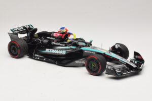 Mercedes AMG Petronas W15 E Performance L. Hamilton Winner British GP 2024 Minichamps 1:18 110241244 Rășină - imaginea 4 din 7