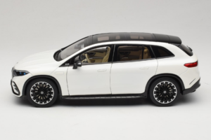 Mercedes EQS SUV X296 Manufaktur Diamond White NZG 1:18 B66960590 Metal - imaginea 4 din 8