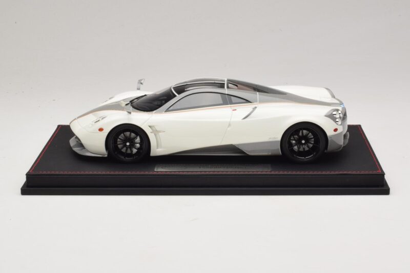 Pagani Huayra Luminous Green AB 1:18 REMC041 Rășină