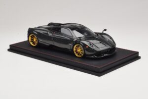 Pagani Huayra Starry Night Sky AB 1:18 REMC039 Rășină - imaginea 4 din 7