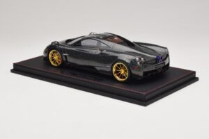 Pagani Huayra Starry Night Sky AB 1:18 REMC039 Rășină - imaginea 5 din 7
