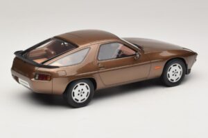 Porsche 928 S Tobacco Metallic GT Spirit 1:18 GT1005 Rășină - imaginea 2 din 6