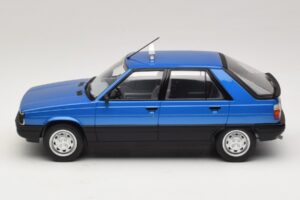 Renault 11 GTL Taxi James Bond MCG 1:18 MCG18833 Metal - imaginea 3 din 6