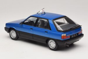 Renault 11 GTL Taxi James Bond MCG 1:18 MCG18833 Metal - imaginea 5 din 6