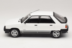 Renault 11 Turbo Alb MCG 1:18 MCG18589 Metal - imaginea 3 din 6