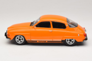 Saab 96 V4 Portocaliu MCG 1:18 MCG18654 Metal - imaginea 3 din 6