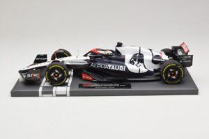 Scuderia AlphaTauri AT04 D. Ricciardo Hungarian GP 2023 Minichamps 1:18 117231203 Rășină - imaginea 3 din 7