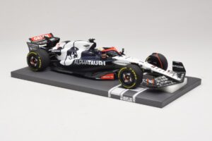 Scuderia AlphaTauri AT04 D. Ricciardo Hungarian GP 2023 Minichamps 1:18 117231203 Rășină - imaginea 4 din 7