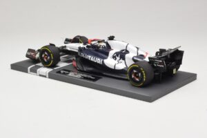 Scuderia AlphaTauri AT04 D. Ricciardo Hungarian GP 2023 Minichamps 1:18 117231203 Rășină - imaginea 5 din 7