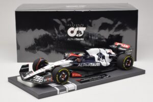 Scuderia AlphaTauri AT04 D. Ricciardo Hungarian GP 2023 Minichamps 1:18 117231203 Rășină - imaginea 7 din 7