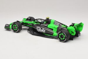 Stake Kick Sauber C44 G. Zhou Emilia Romagna GP 2024 Minichamps 1:18 117240124 Rășină - imaginea 5 din 7