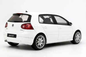Volkswagen Golf GTI Mk5 Edition 30 Candy White Otto 1:18 OT1250 Rășină - imaginea 2 din 5