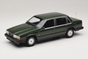Volvo 740 GL Verde Închis Minichamps 1:18 155171702 Metal