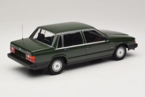 Volvo 740 GL Verde Închis Minichamps 1:18 155171702 Metal - imaginea 2 din 6