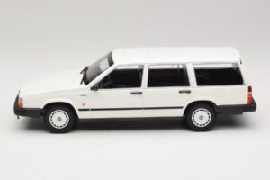 Volvo 740 GL Break Alb Minichamps 1:18 155171772 Metal - imaginea 3 din 6
