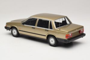 Volvo 740 GL Auriu Minichamps 1:18 155171700 Metal - imaginea 5 din 6