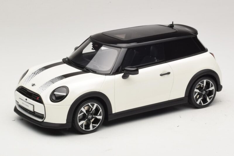 Mini Cooper S F66 Nanuq White Metallic Otto 1:18 OT1245 Rășină