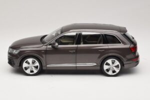 Audi Q7 4M Argus Brown Minichamps 1:18 5011407615 Metal - imaginea 4 din 8