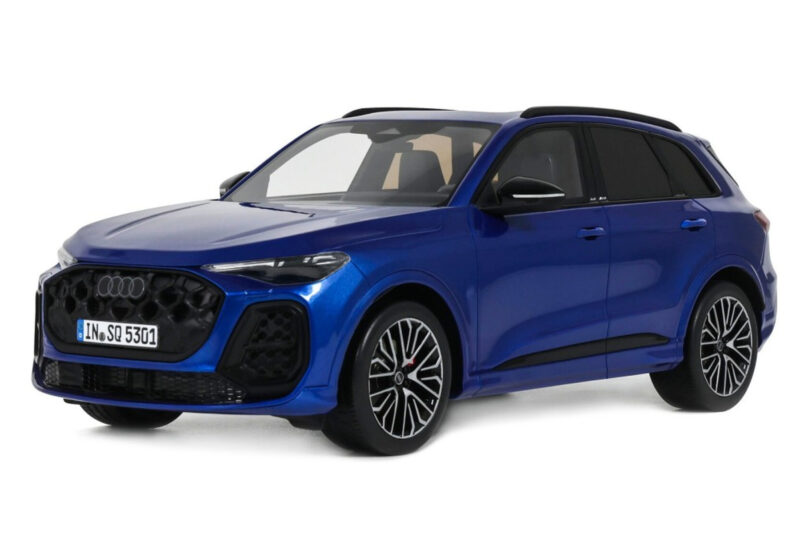 Audi SQ5 FY TFSI Ultra Albastru Otto 1:18 Audi SQ5 FY TFSI Ultra Albastru Otto 1:18 OT1281 Rășină