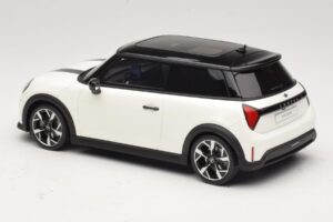 Mini Cooper S F66 Nanuq White Metallic Otto 1:18 OT1245 Rășină - imaginea 5 din 6
