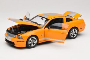 Ford Mustang GT S197 Grabber Orange Metallic AUTOart 1:18 73117-A1 Metal - imaginea 2 din 8