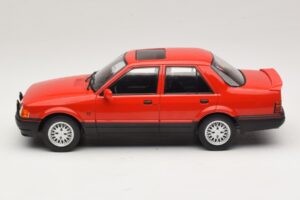 Ford Orion Mk2 1600E Roșu MCG 1:18 MCG18488 Metal - imaginea 3 din 6