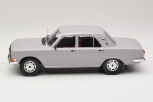 GAZ Volga GAZ-24-10 Gri MCG 1:18 MCG18016 Metal - imaginea 3 din 6