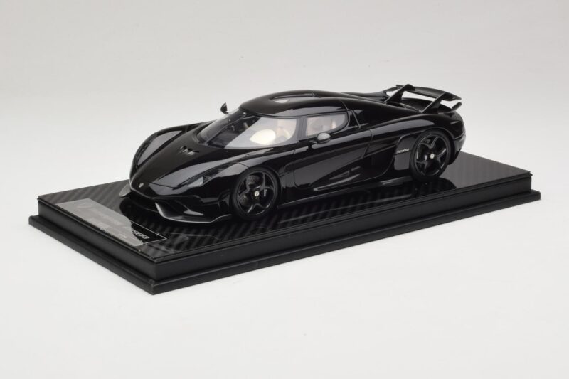 Koenigsegg Regera Negru Pachet Carbon Interior Bej FrontiArt 1:18 REMC042 Rășină