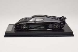 Koenigsegg Regera Negru Pachet Carbon Interior Bej FrontiArt 1:18 REMC042 Rășină - imaginea 3 din 7