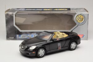 Lexus SC430 Cabriolet Negru Motormax 1:18 73119 Metal - imaginea 6 din 6