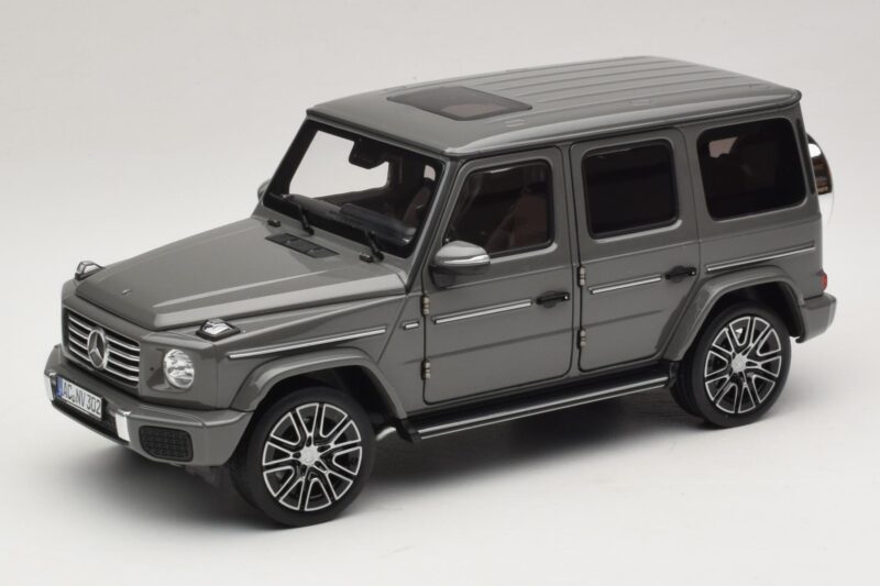 Mercedes G-Class W465 Classic Grey Norev 1:18 Mercedes G-Class W465 Classic Grey Norev 1:18 183035 Metal