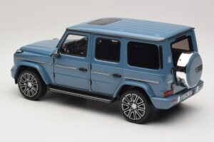 Mercedes G-Class W465 Vintage Blue Norev 1:18 183034 Metal - imaginea 5 din 6