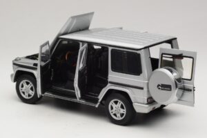 Mercedes G500 W463 LWB Ediție Dealer Argintiu AUTOart 1:18 B66962142 Metal - imaginea 5 din 8