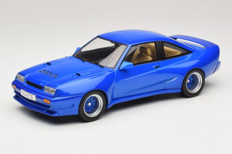 Opel Manta B Albastru Metalizat MCG 1:18 Opel Manta B Albastru Metalizat MCG 1:18 MCG18258 Metal