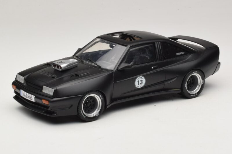 Opel Manta B Custom Negru Mat Kenwood MCG 1:18 Opel Manta B Custom Negru Mat Kenwood MCG 1:18 MCG18095 Metal