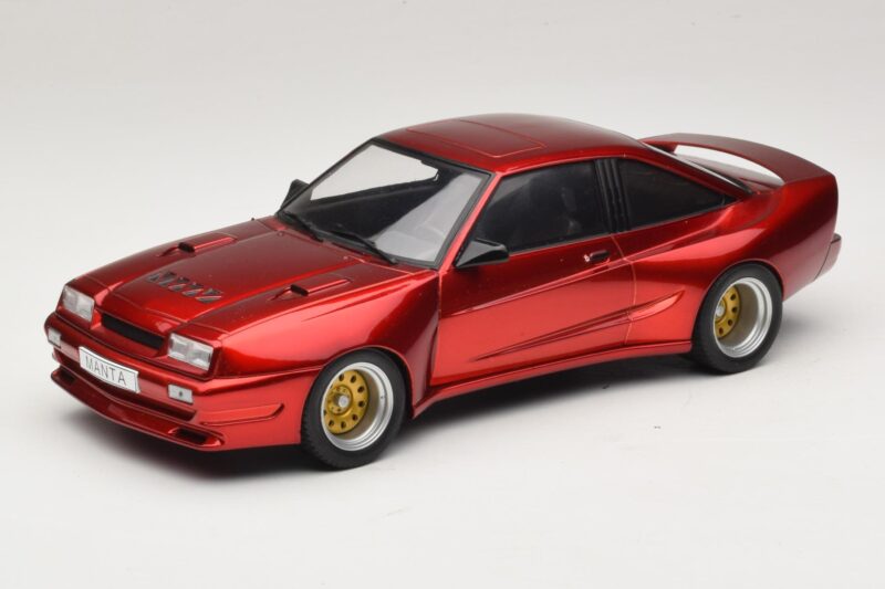Opel Manta B Mattig Roșu MCG 1:18 Opel Manta B Mattig Roșu MCG 1:18 MCG18265 Metal