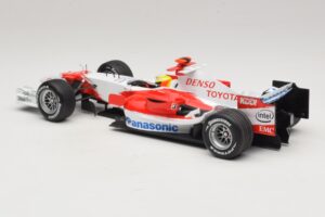 Panasonic Toyota Racing TF106 #12 R. Schumacher 2006 Minichamps 1:18 AM59557K Metal - imaginea 5 din 7
