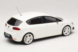 SEAT Leon Cupra R Mk2 Alb Otto 1:18 OT1332 Rășină - imaginea 2 din 6