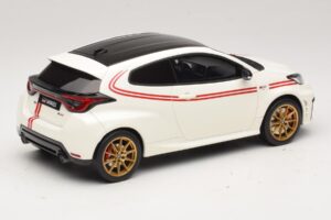 Toyota GR Yaris TGR Italy Ediție Limitată Pure White Otto 1:18 OT1183 Rășină - imaginea 2 din 6