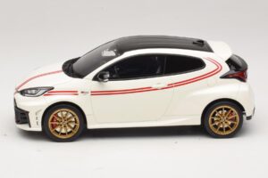 Toyota GR Yaris TGR Italy Ediție Limitată Pure White Otto 1:18 OT1183 Rășină - imaginea 3 din 6